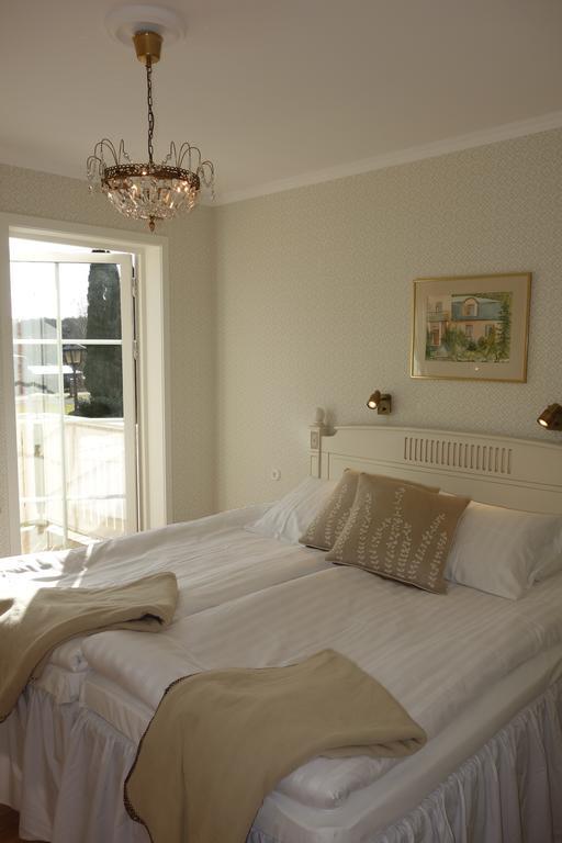 Kastanjelund Hotel Yngsjo Room photo